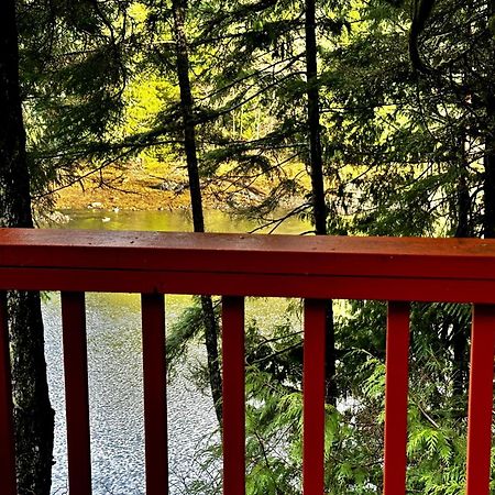 Waterfront Timber Frame Cottage! اوكلويلت المظهر الخارجي الصورة