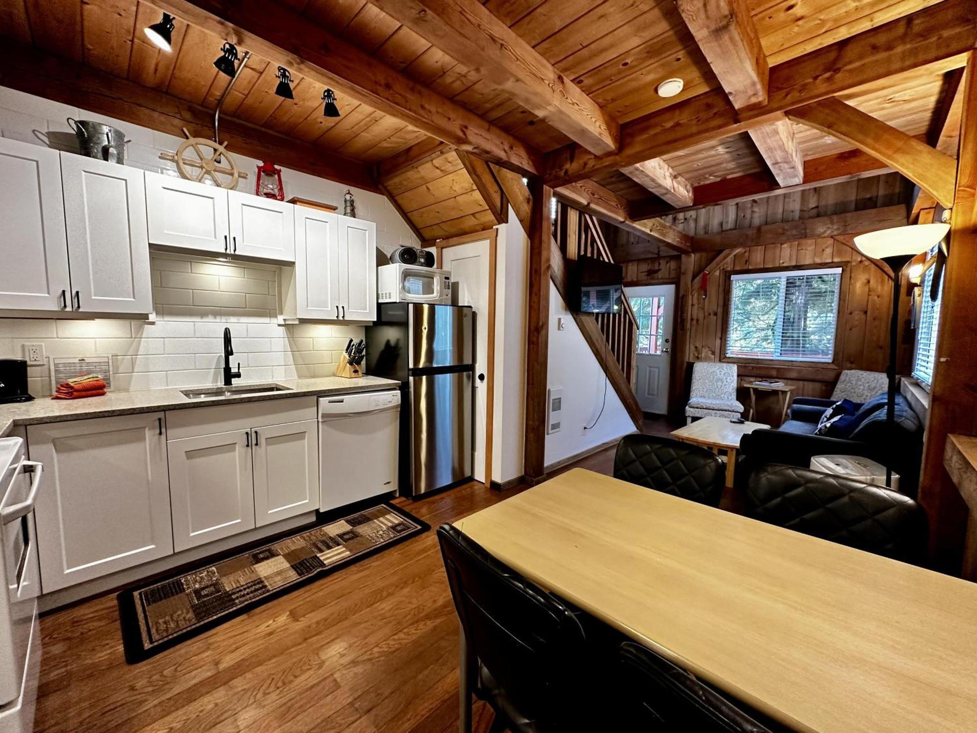 Waterfront Timber Frame Cottage! اوكلويلت المظهر الخارجي الصورة